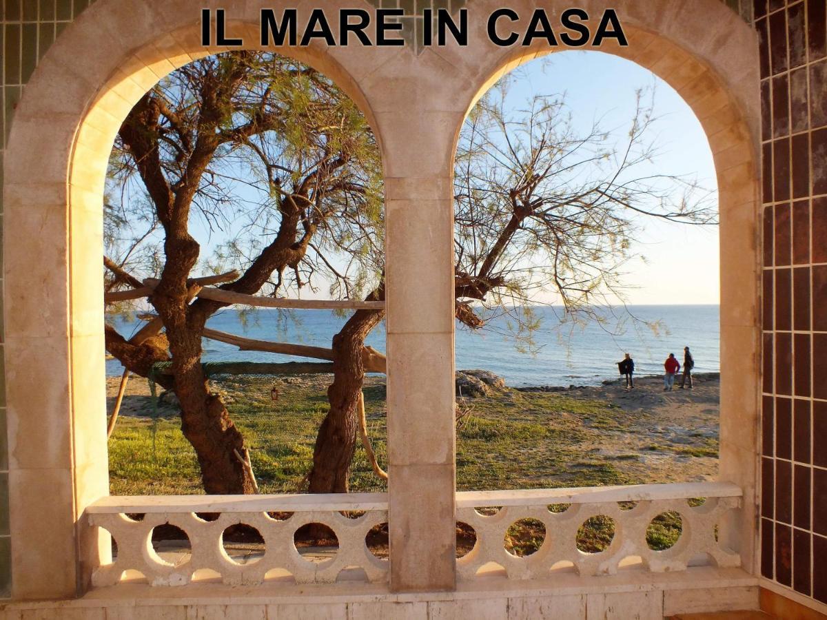 マリーナ・ディ・マンカヴェルサ Casa Fronte Mareヴィラ エクステリア 写真